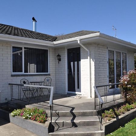 Sunny Riverside Retreat Nelson Exterior foto